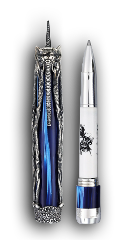 Zu sehen ist ein Rollerball Pen der marke Montegrappa. Es ist die Limited Editon des Salvador Dali Pens. Sein Design ist sehr aussergewöhnlich in blau, weiß und Terlingsilber gehalten. Mehr über diesen Rollerball Pen erfahren sie beim anklicken dieses Links auf der seite von Pianki.